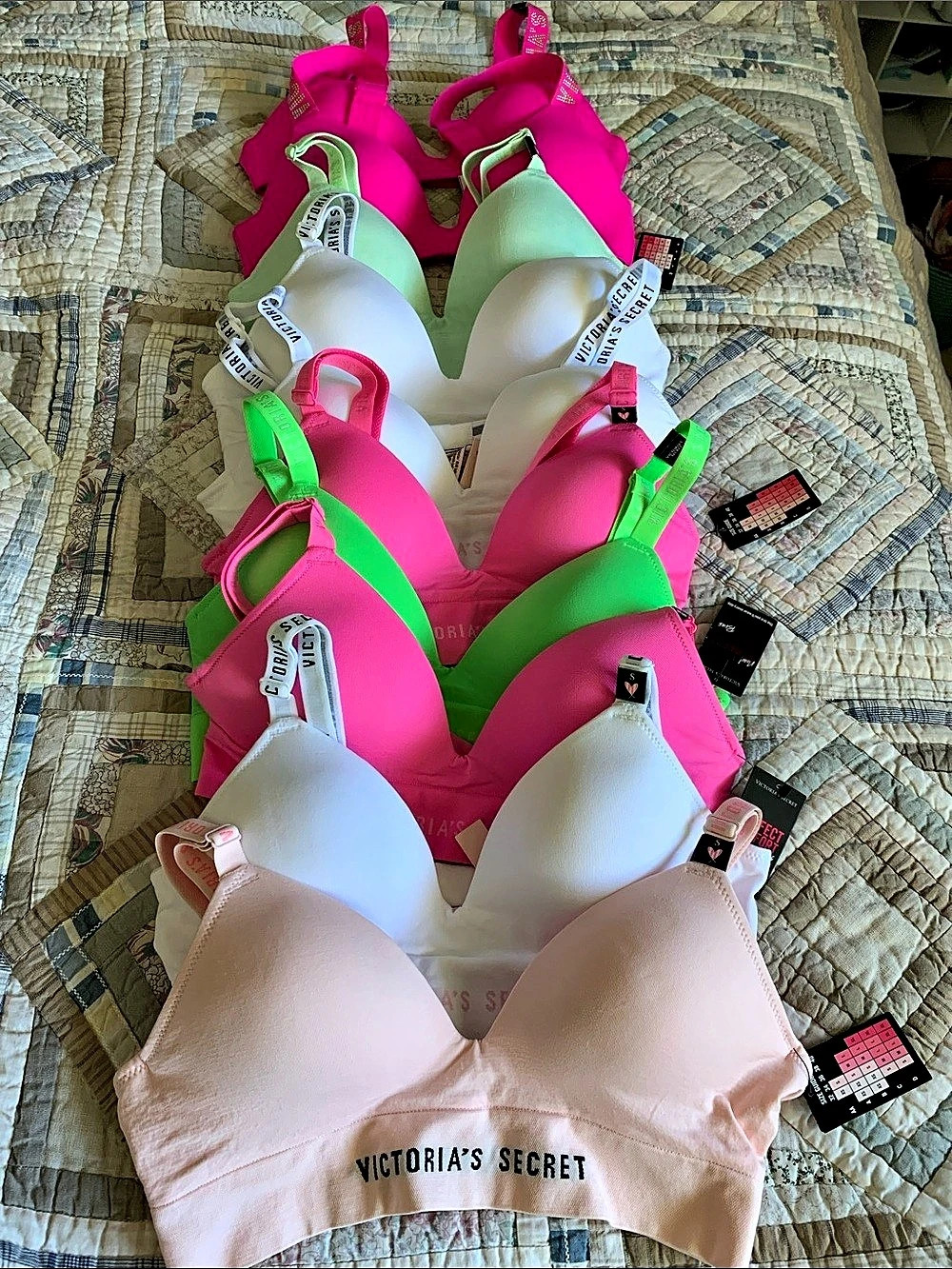 All 10 Victoria's Secret The T-Shirt Lightly Lined Wireless Bra
